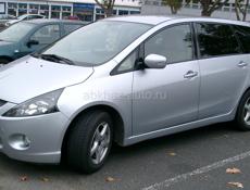 Mitsubishi Grandis
