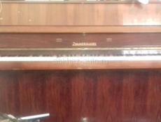 Немецкое пианино в хорошем состоянии 