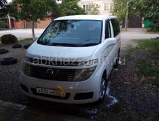 Nissan Elgrand