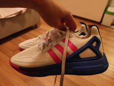 Новые кроссовки adidas 38