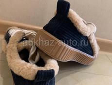 Продаются кеды , Фирма UGG, 39 размер 