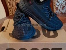 Yeezy Adidas 38размер на 37 ногу