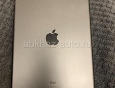 iPad 8 2020 128 gb  / торг уместен 