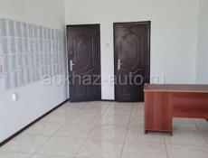 750 тыс.р помещение с внутренним санузлом в г. Сухум, Абхазия, по ул. Эшба, площадь около 50 кв.м.