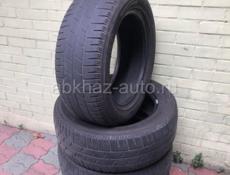 Продаю 4 шины Pirelli б/у.  235/60/r18