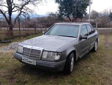 Mercedes-Benz 124