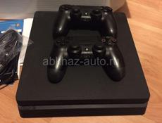 Sony PlayStation 4 slim 