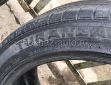 245/45 R19