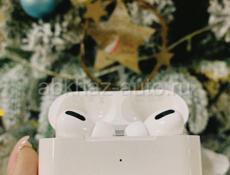 AirPods Pro; AirPods 3