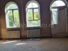 2-х этажный дом без ремонта, с участком 5 соток, в р-не центрального рынка в г Сухум, Абхазия