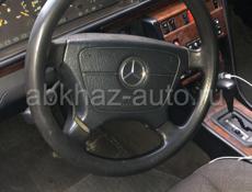 Mercedes-Benz 100-Series