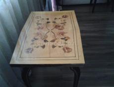 Антикварный столик 