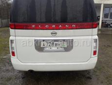 Nissan Elgrand