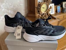 Продаю новые кроссовки adidas оригинал