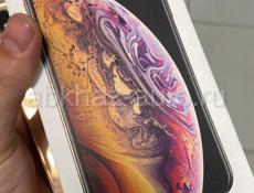 iPhone xs gold 