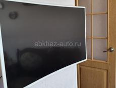 Изогнутый 4K экран 43"(108cm) Samsung smart TV 