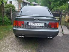 Audi 100