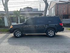 Toyota Sequoia