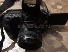 Продаю  Canon EOS 60D kit  50mm f/ 1.4