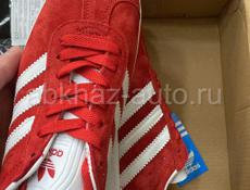 Кроссовки adidas 