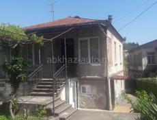 Продаётся жилой двухэтажный дом город Сухум 