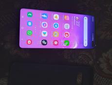 Samsung  Galaxy S10 + в отличном состоянии, 