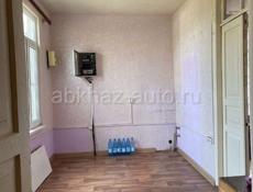 Продажа, бельэтажный жилой дом, расположенный на земельном участке 6 соток, 400 м от Черного моря, Сухум