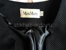 Приталенный пиджак MAXMARA на плечиках