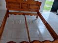 Продается двухспальная  деревянная кровать