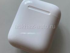 Кейс от оригинальных наушников AirPods 