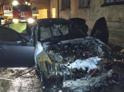  Автомобиль загорелся и взорвался во дворе многоэтажки в Сухуме