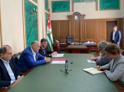 Президент Аслан Бжания проводит совещание в Гудауте  