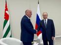 В Сочи началась встреча президента Республики Абхазия Аслана Бжания с президентом Российской Федерации Владимиром Путиным.