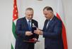 Президент Абхазии награжден Орденом Дружбы Республики Южная Осетия