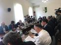 Депутаты парламента собрались на экстренное заседание сессии