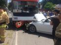 В Сухуме автомобиль «BMW» столкнулся с городским троллейбусом
