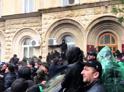 Совбез Абхазии начал срочное заседание на фоне протеста в Сухуме  
